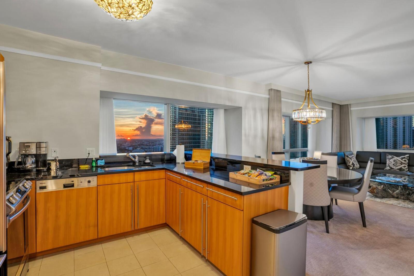 Spacious 2 Bedroom 2 Bath & Studio Suites In The Four Seasons Hotel Miami High Floors Camera foto